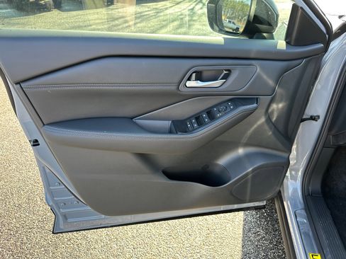 New 2026 Nissan Rogue SV image 10