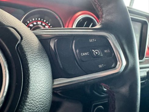 Used 2018 Jeep Wrangler Unlimited Rubicon image 25