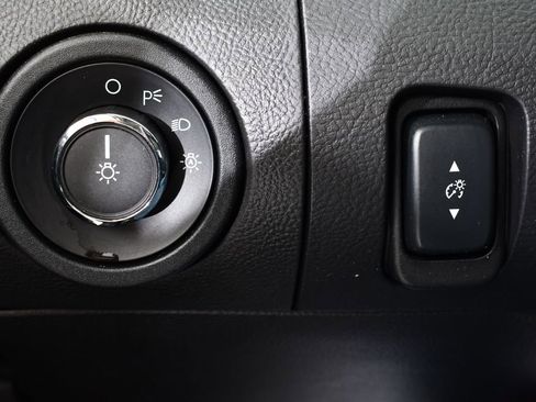 Used 2011 Ford Taurus SEL w/ 201A Rapid Spec Order Code image 29