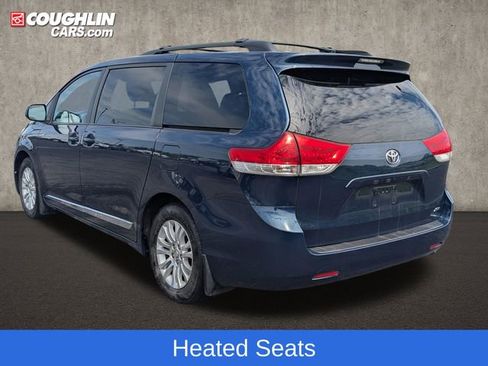 Used 2011 Toyota Sienna XLE w/ Entertainment Pkg FWD image 6
