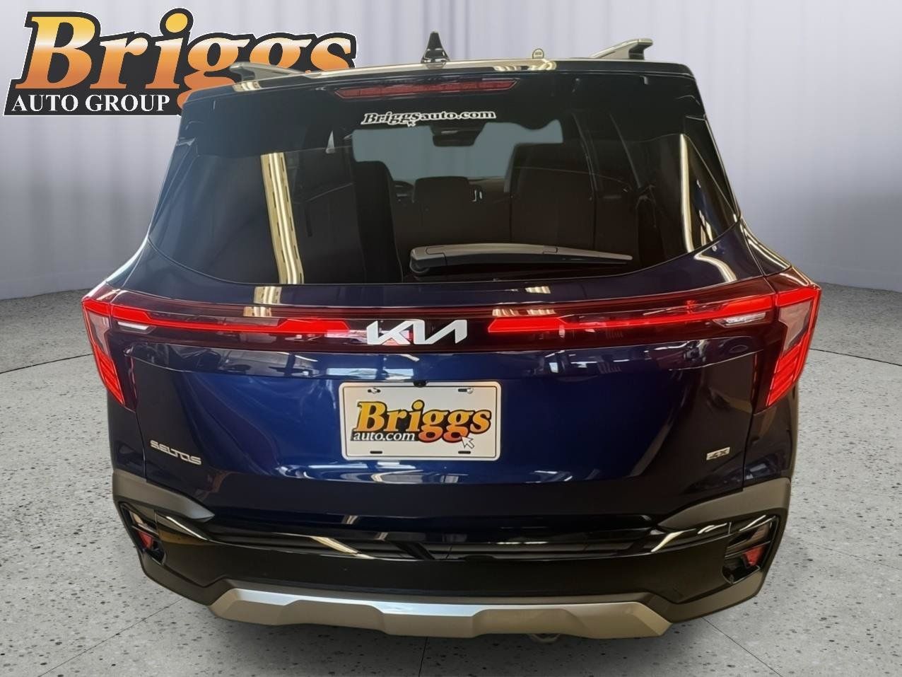 Used 2024 Kia Seltos SX w/ SX Sunroof Package AWD/4WD image 4