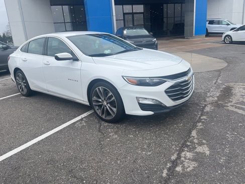 Certified 2022 Chevrolet Malibu LT image 1