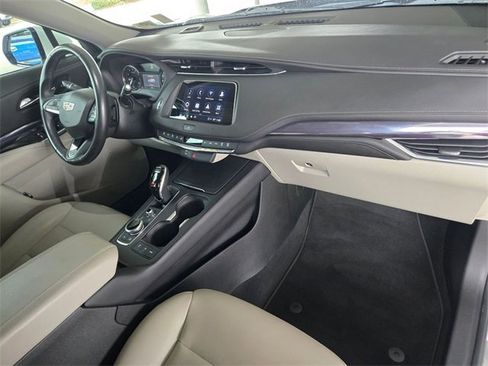 Used 2021 Cadillac XT4 Luxury image 25