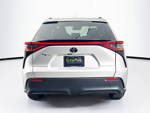 Used 2023 Toyota bZ4X XLE w/ Weather Package image 7