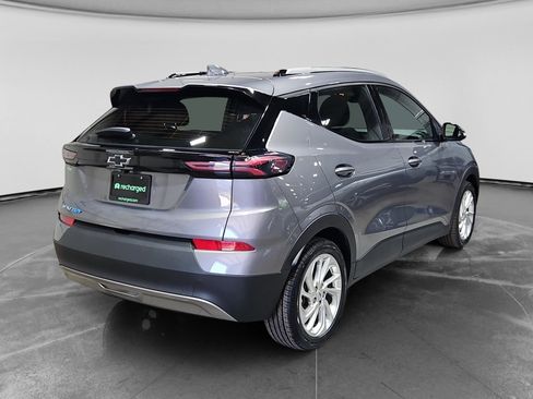 Used 2023 Chevrolet Bolt EUV LT FWD image 3