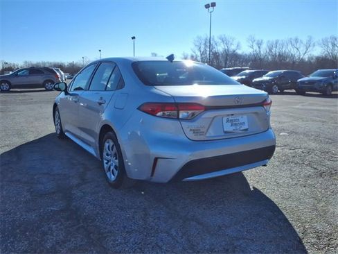 Used 2022 Toyota Corolla LE image 27
