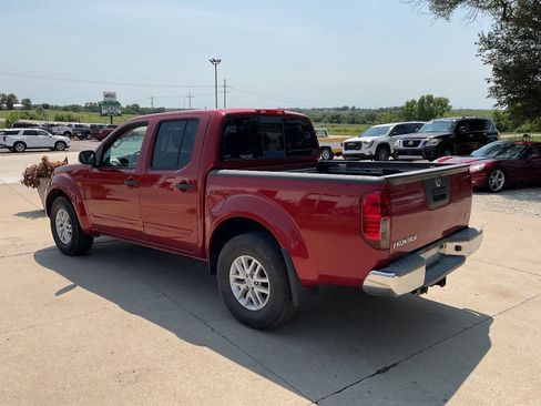 Used 2016 Nissan Frontier SV RWD image 7