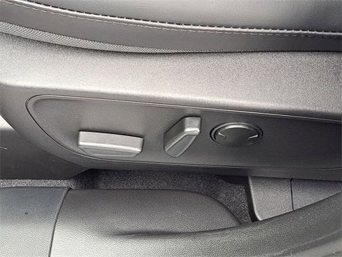 New 2026 Ford Escape ST-Line w/ Tech Pack #1 image 33