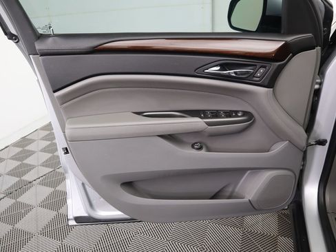 Used 2012 Cadillac SRX Luxury image 24