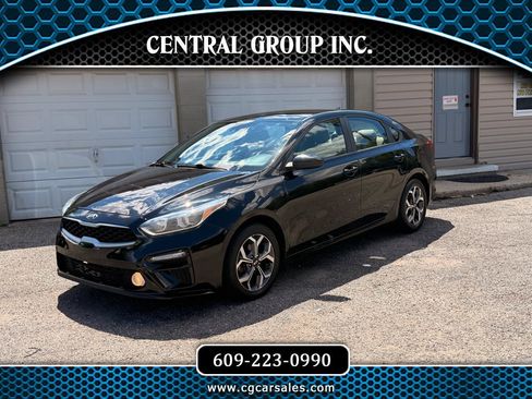 Used 2019 Kia Forte LXS FWD image 1