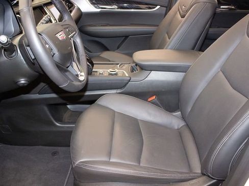 Certified 2024 Cadillac XT6 Premium Luxury w/ LPO, Floor Liner Package image 23