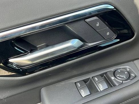 New 2026 Chevrolet Suburban LS image 18