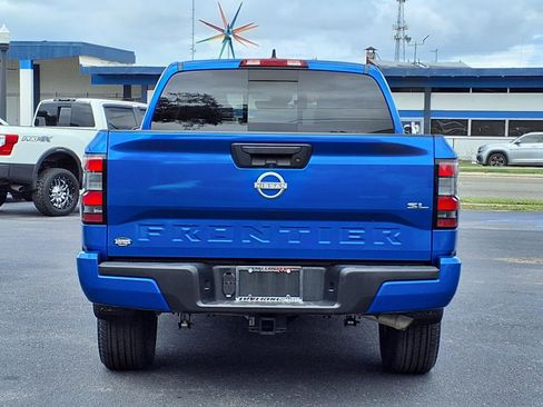 Used 2024 Nissan Frontier SL image 5