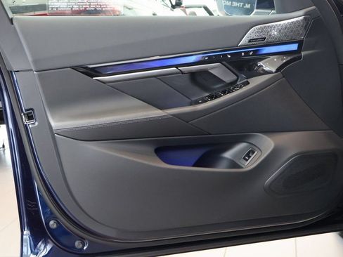 New 2027 BMW i5 eDrive40 RWD image 7