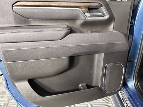 Used 2025 Chevrolet Silverado 2500 LT w/ Convenience Package image 27