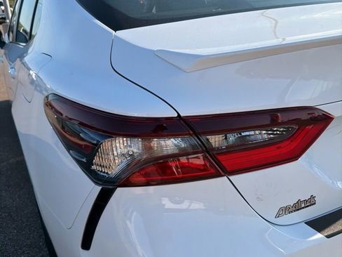 Used 2024 Toyota Camry SE FWD image 18