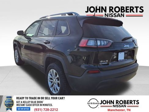 Used 2020 Jeep Cherokee Latitude w/ Mopar Interior Package image 14