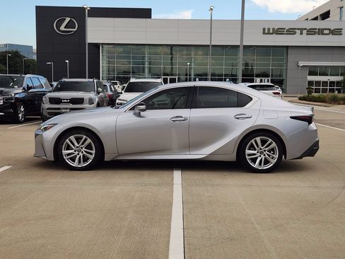 Used 2023 Lexus IS 300 w/ Comfort Package RWD image 4