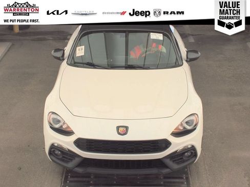 Used 2019 FIAT 124 Spider Abarth w/ Navigation & Sound Group RWD image 7