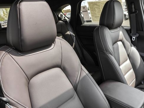 New 2025 MAZDA CX-5 Signature image 44