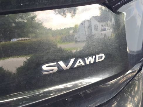 Used 2024 Nissan Rogue SV AWD/4WD image 9