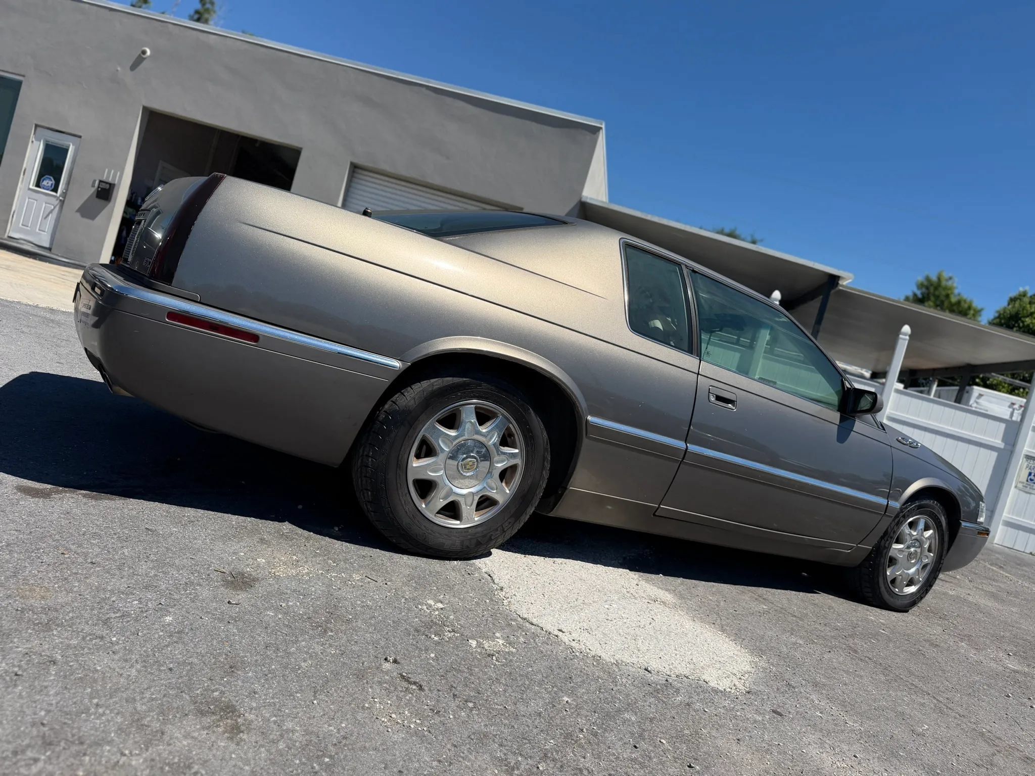 Used 1998 Cadillac Eldorado Touring w/ Safety/Security Pkg FWD image 4