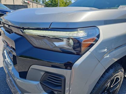 Used 2024 Chevrolet Colorado Z71 w/ Z71 Convenience Package 2 AWD/4WD image 36