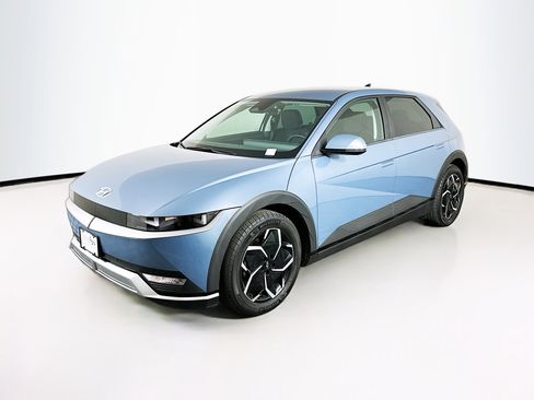 Used 2024 Hyundai Ioniq 5 SEL image 3