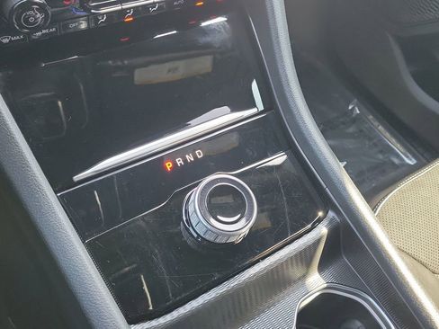 Used 2024 Jeep Grand Cherokee L Altitude RWD image 18