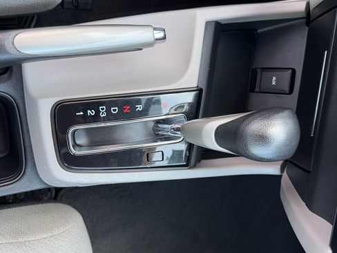 Used 2013 Honda Civic LX image 18