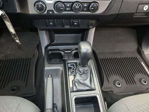 Used 2021 Toyota Tacoma SR AWD/4WD image 11
