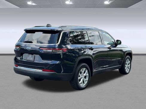 Used 2023 Jeep Grand Cherokee L Limited AWD/4WD image 8