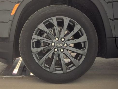 Used 2023 Chevrolet Traverse RS image 10