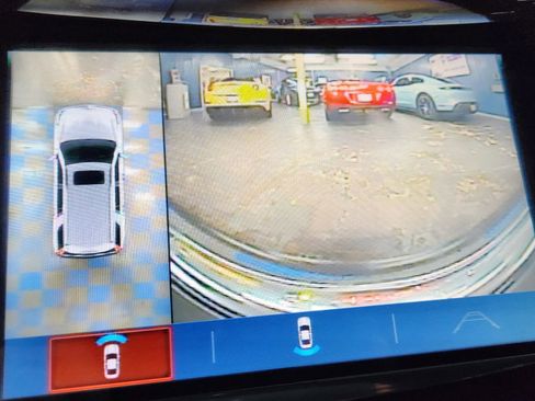 Used 2020 Cadillac Escalade Luxury image 39