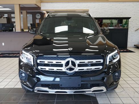 Used 2023 Mercedes-Benz GLB 250 4MATIC w/ Premium Package image 19