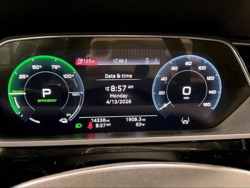 Used 2023 Audi e-tron Premium w/ Convenience Plus Package AWD/4WD image 20