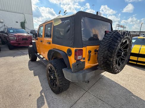 Used 2012 Jeep Wrangler Unlimited Sport image 6