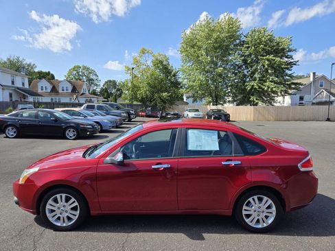 Used 2010 Ford Focus SEL image 9
