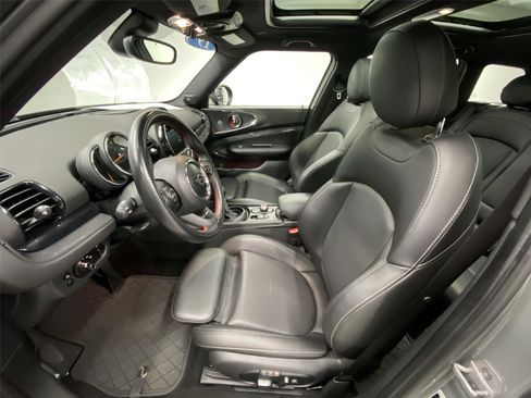 Used 2019 MINI Cooper Clubman S w/ Premium Package image 17