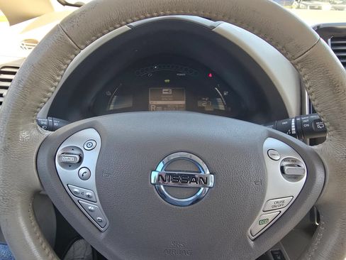 Used 2015 Nissan Leaf SV w/ LED & Quick Charge Package FWD image 16