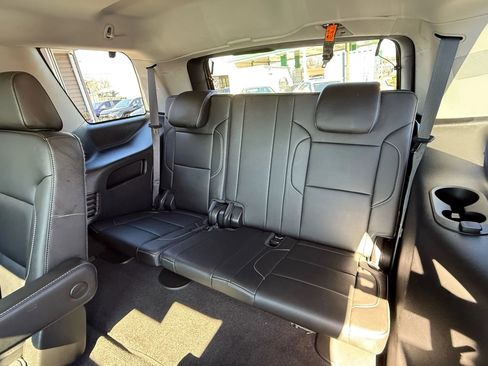 Used 2018 Chevrolet Tahoe LT image 17