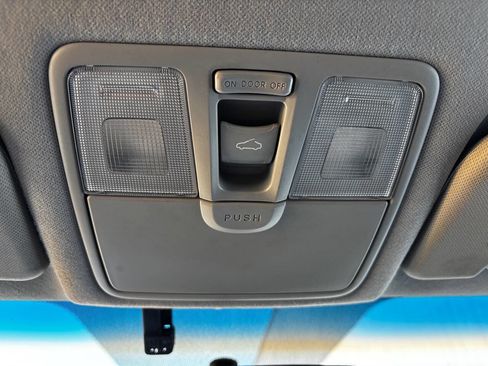 Used 2013 Hyundai Elantra Limited w/ Technology Pkg image 27