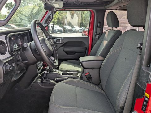 Used 2025 Jeep Wrangler Sport AWD/4WD image 16