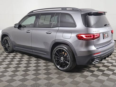 Used 2023 Mercedes-Benz GLB 250 w/ AMG Line image 12