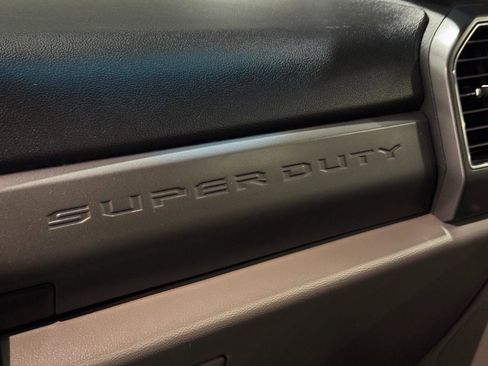 Used 2018 Ford F350 XLT w/ XLT Premium Package image 14