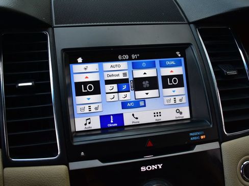 Used 2017 Ford Taurus Limited FWD image 42