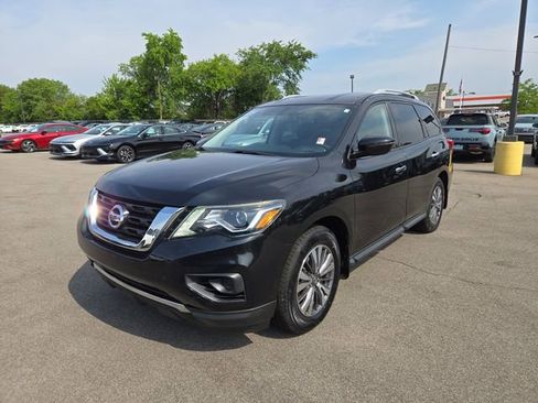 Used 2020 Nissan Pathfinder S FWD image 2