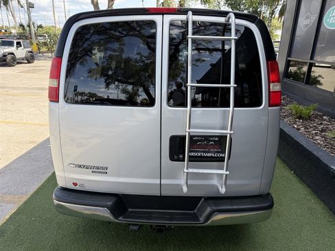 Used 2014 Chevrolet Express 2500 LT w/ LT Preferred Equipment Group RWD image 5