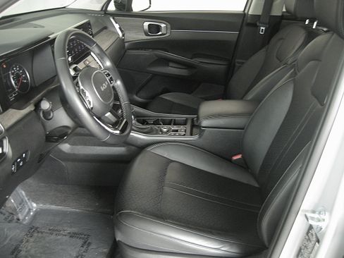 Used 2023 Kia Sorento X-Line EX image 8