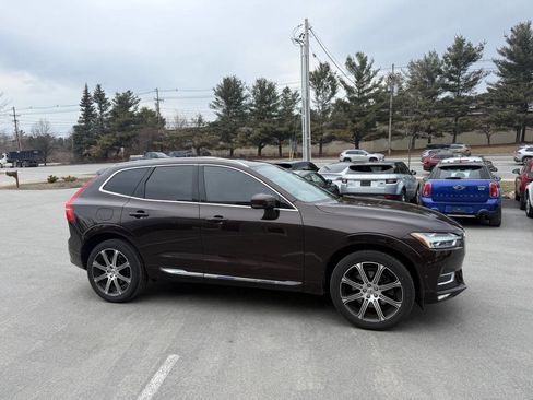 Used 2018 Volvo XC60 T6 Inscription w/ Luxury Seat Package image 5